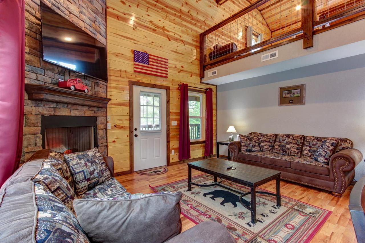3 Master Bedrooms - Sleeps 10 - Location - Game Room - Hot Tub Pigeon Forge Exterior foto